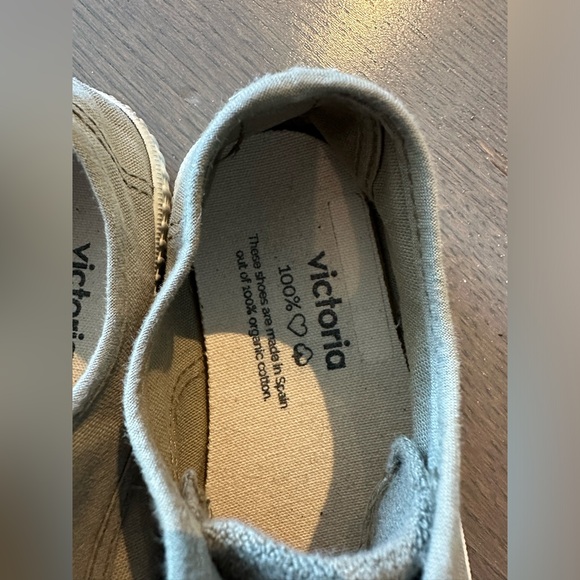 Victoria | canvas sneakers - Picture 2 of 5